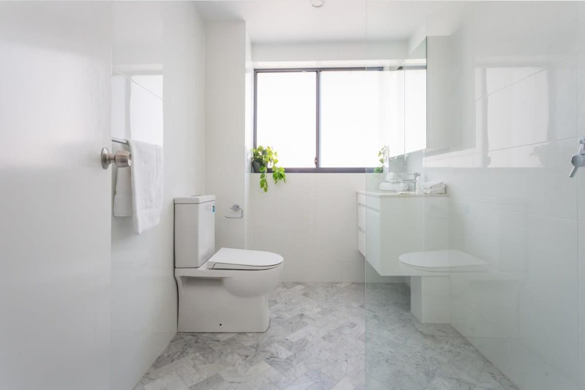 Unit With Balcony Backyard And Parking Near Shops * Sydney